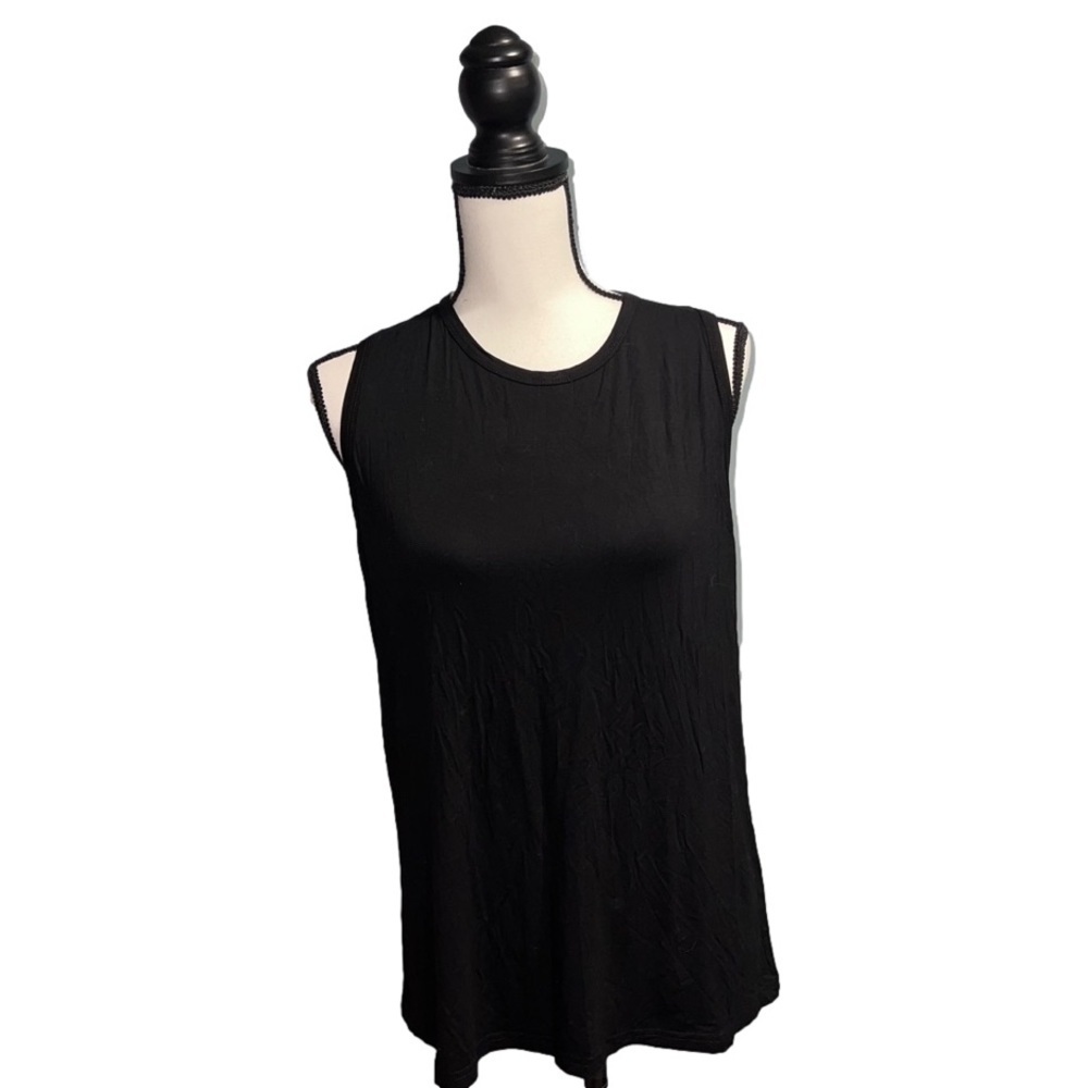 *Mippo- Black mesh tank top